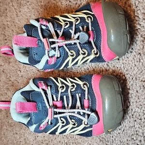 Keen Chandler CNX Size 10 Little Kids Pink Blue Hiking Shoes Bungee Laces C12
